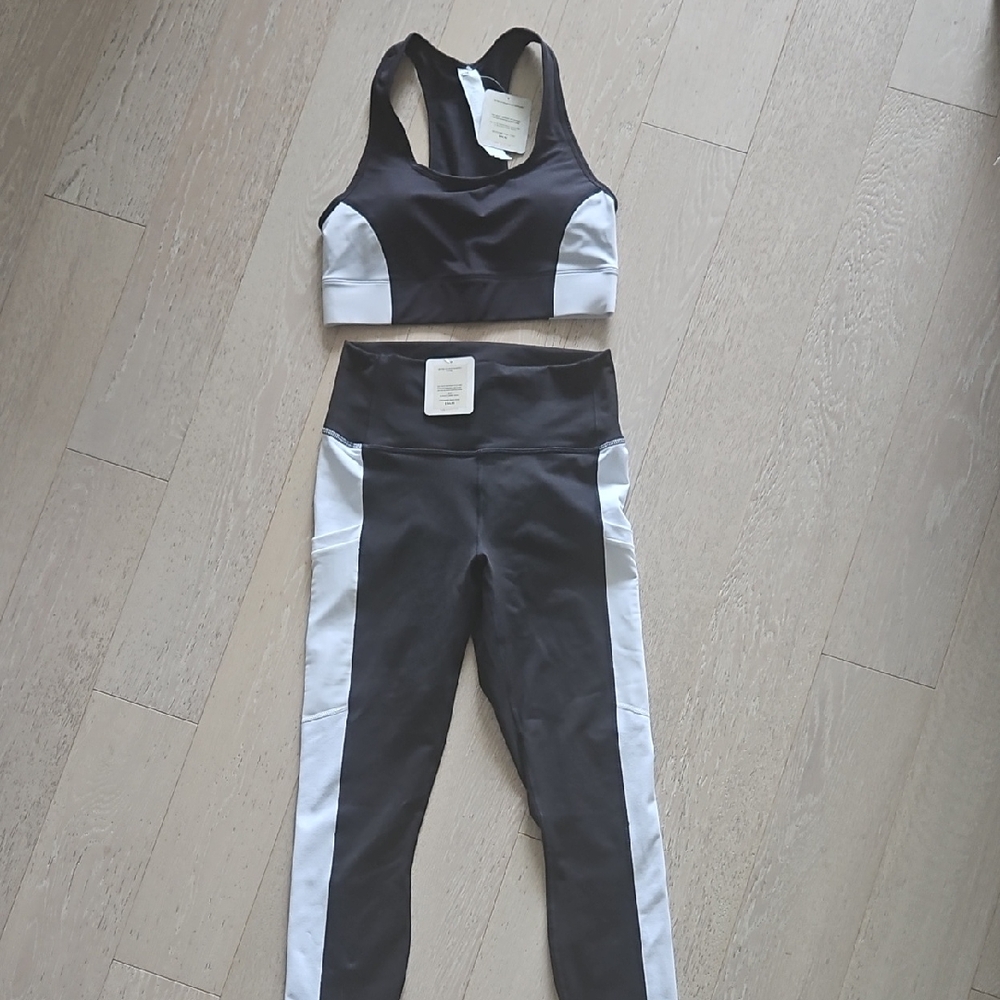 Fabletics Black and White Leggings Set